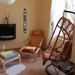 Zur Scheune 3*